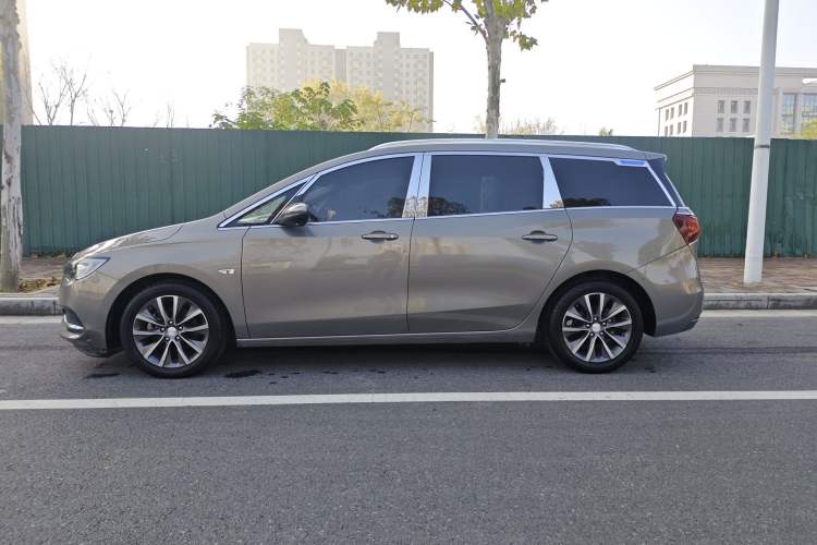 Used Buick GL6 2018 18T 6-Seater Prestige Model
