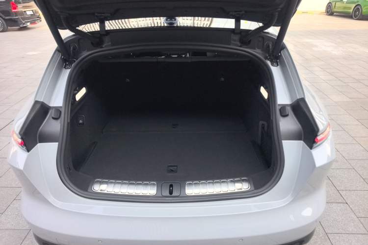 Used Nio ET5T 2025 75 kWh Touring
