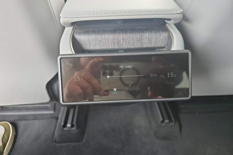 Used Nio ES8 2023 75 kWh Executive Edition
