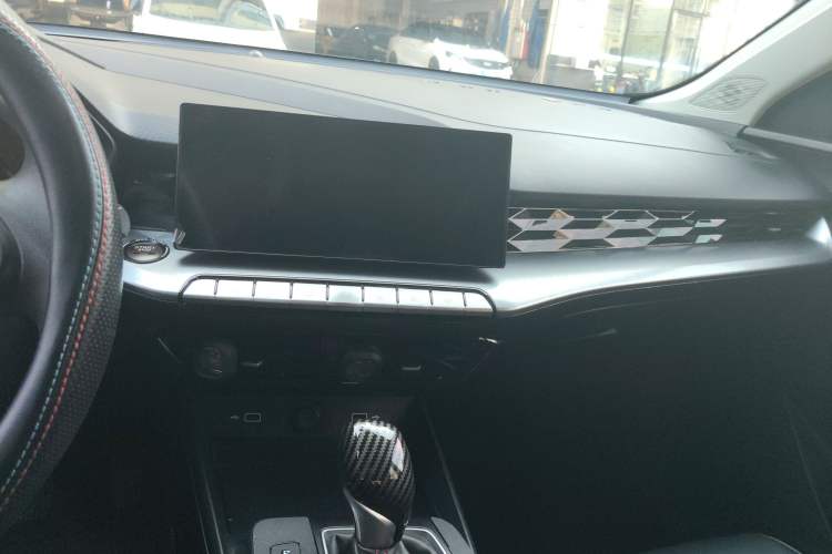 Used MG 5 2021 180 DVVT CVT Youth Luxury Edition
