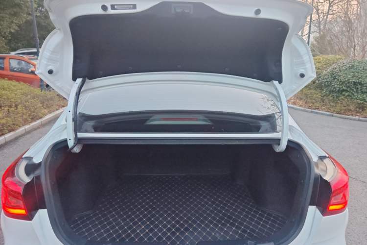 Used Changan Eado 2019 Blue Whale Edition 280T GDI DCT High-Speed Model
