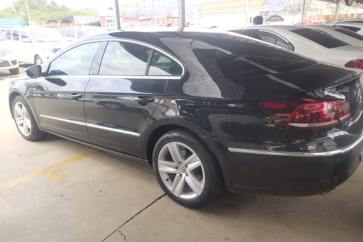 Used Volkswagen FAW-Volkswagen CC 2015 1.8TSI Prestige Model
