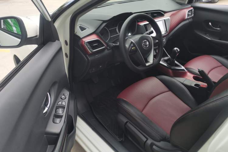 Used Nissan Lannia 2016 1.6L Manual Cool Edition
