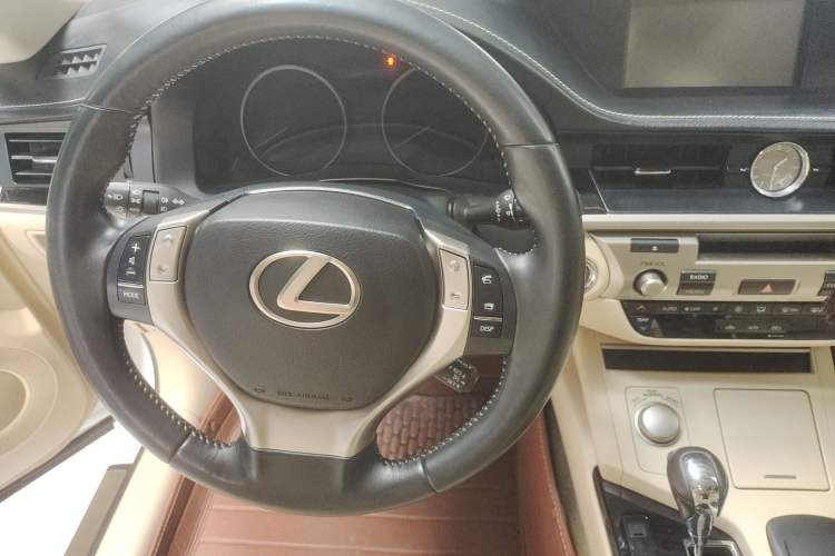 Used Lexus ES 2014 250 Elite Edition
