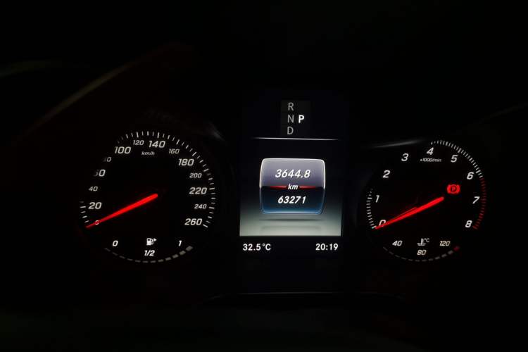 Used Mercedes-Benz GLC 2016 GLC 300 4MATIC Dynamic Model
