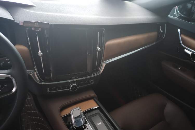 Used Volvo S90 2022 B5 Zhiyi Luxury Edition
