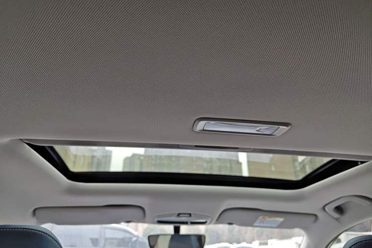 Used Geely Auto Emgrand 2022 4th Generation 1.5L CVT Flagship Model
