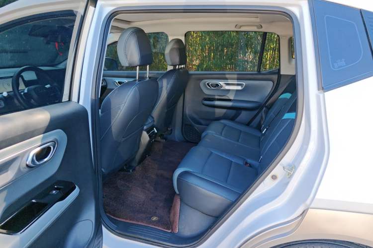 Used AION Y 2023 Younger Star Edition
