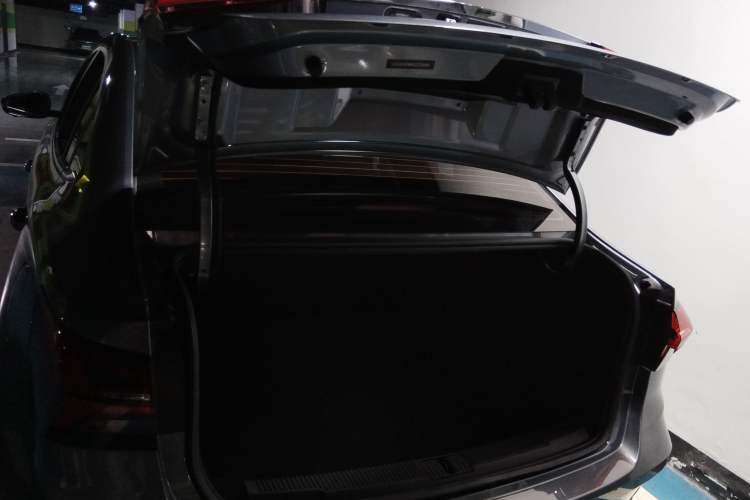 Used Roewe i5 2021 Revised Version 1.5L CVT Diamond Edition
