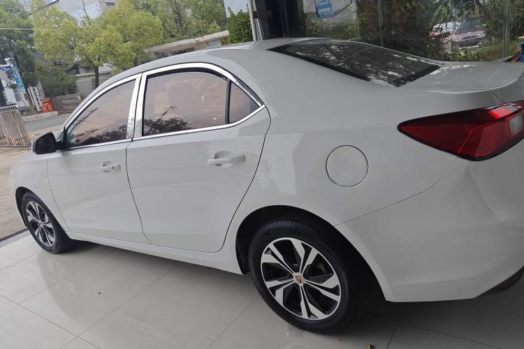 Used Roewe 360 2017 1.5L Automatic Luxury Edition
