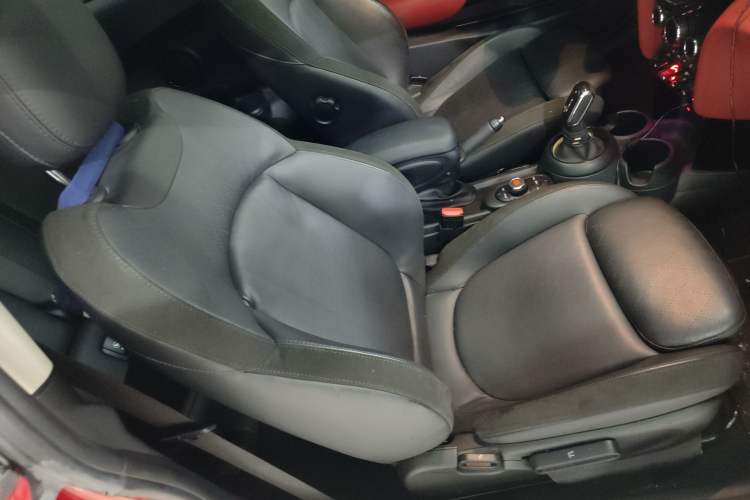 Used  MINI 2019 1.5T COOPER Artist
