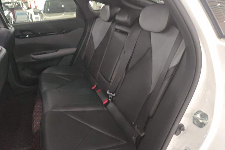 Used Changan UNI-V 2022 1.5T Prestige Version
