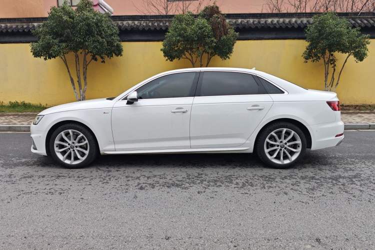 Used Audi A4L 2019 40 TFSI Fashion Version China V