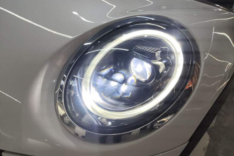 Used  MINI 2023 Updated 1.5T COOPER Artist
