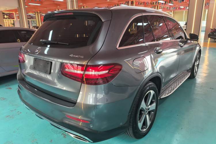 Used Mercedes-Benz GLC 2017 GLC 260 4MATIC Luxury Model