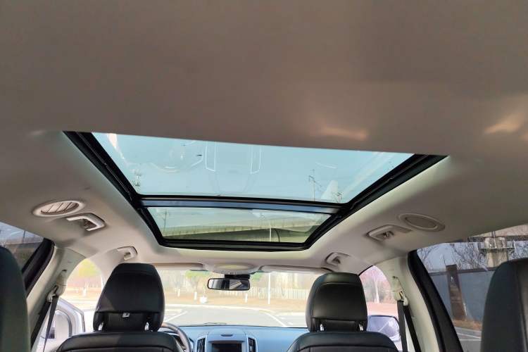 Used Ford Edge 2018 EcoBoost 245 Two-Wheel-Drive Titanium 7-Seater China V Standard
