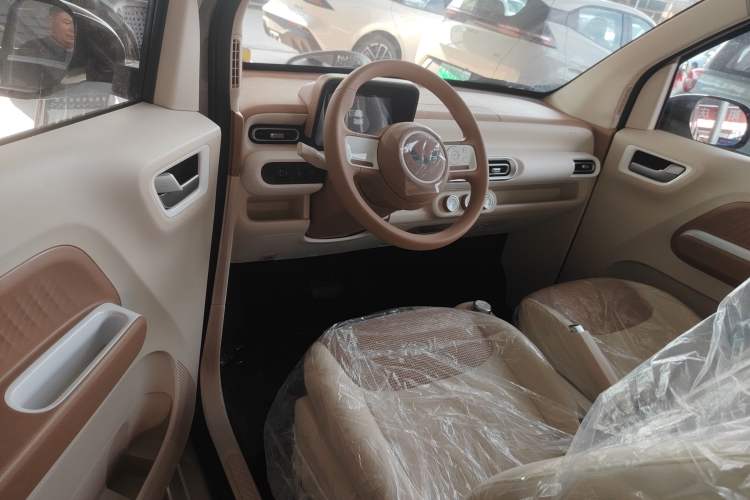 Used Wuling Hongguang MINIEV 2024 3rd Generation 215km Youth Edition
