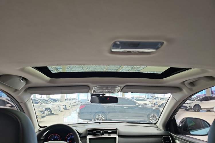 Used Haval H6 2015 Sport Edition 1.5T Automatic Two-Wheel Drive Luxury Model
