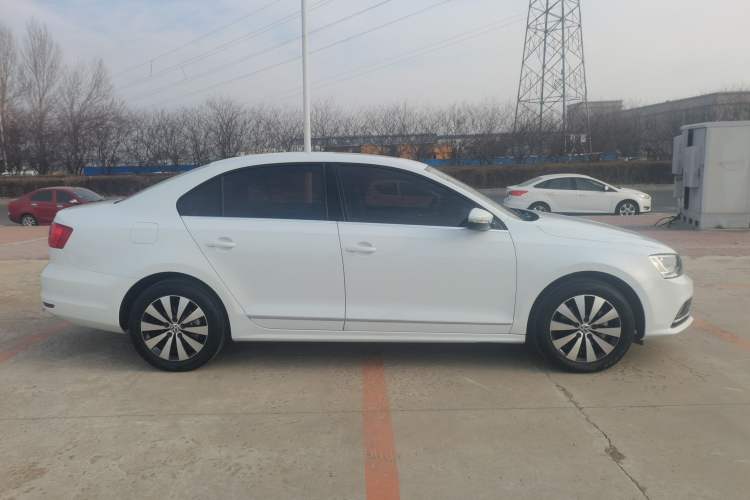 Used Volkswagen Sagitar 2017 230TSI Automatic Comfort Version