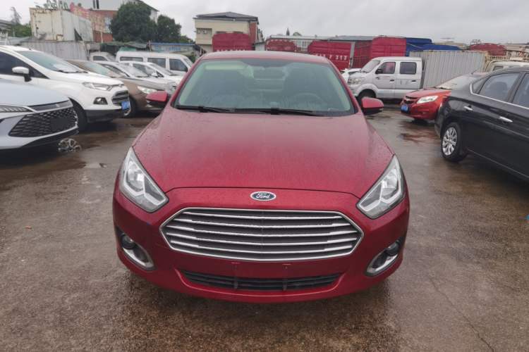 Used Ford Escort 2015 1.5L Manual Fashion Edition