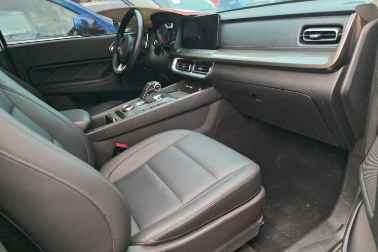 Used Great Wall Poer 2023 2.0T Commercial Version Automatic Diesel Two-Wheel Drive Elite Trim with Long Bed – GW4D20M
