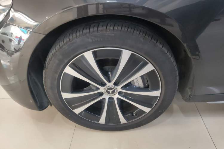 Used Mercedes-Benz E-Class New Energy 2022 Restyled E 350 e L Plug-in Hybrid Sports Sedan
