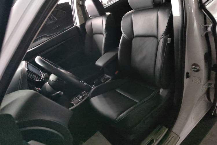 Used Mitsubishi Outlander 2020 2.0L Two-Wheel Drive Comfort Edition 7-Seater
