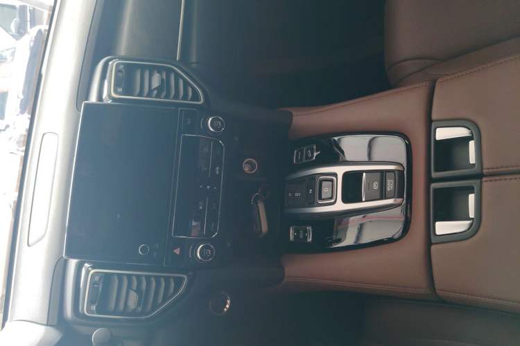 Used Honda UR-V 2020 370TURBO Two-Wheel Drive Luxury Edition
