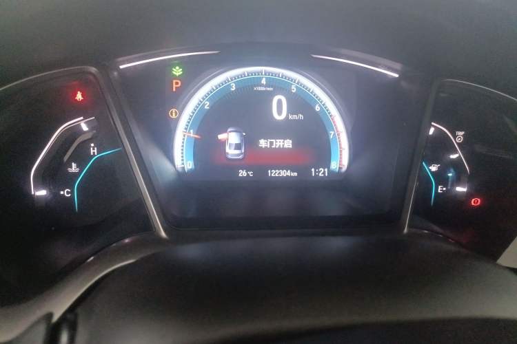 Used Honda Civic 2016 220TURBO CVT Luxury Edition
