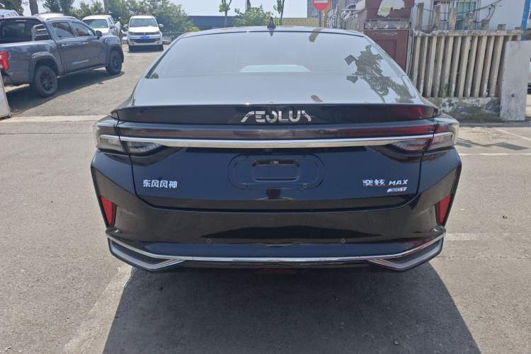 Used Dongfeng Aeolus Yixuan MAX 2023 1.5T Ultra-Stylish Trendsetting Dad Edition
