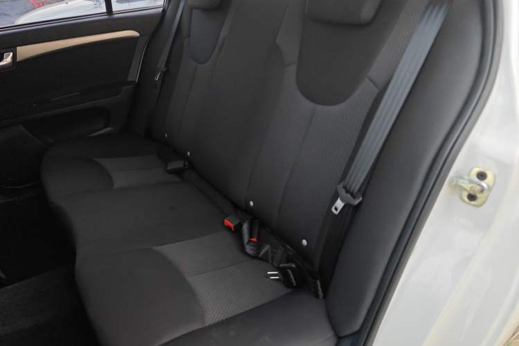 Used Roewe 350 2015 1.5L Automatic Luxury Sunroof Edition