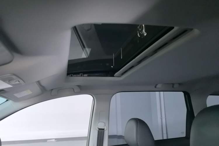 Used FORTHING SX6 2022 1.6L Manual Luxury Version
