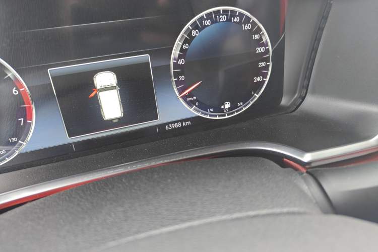 Used Beijing Auto BJ40 2019 2.3T Automatic Four-Wheel Drive Urban Hunter Edition Flagship Model China VI Emission Standard
