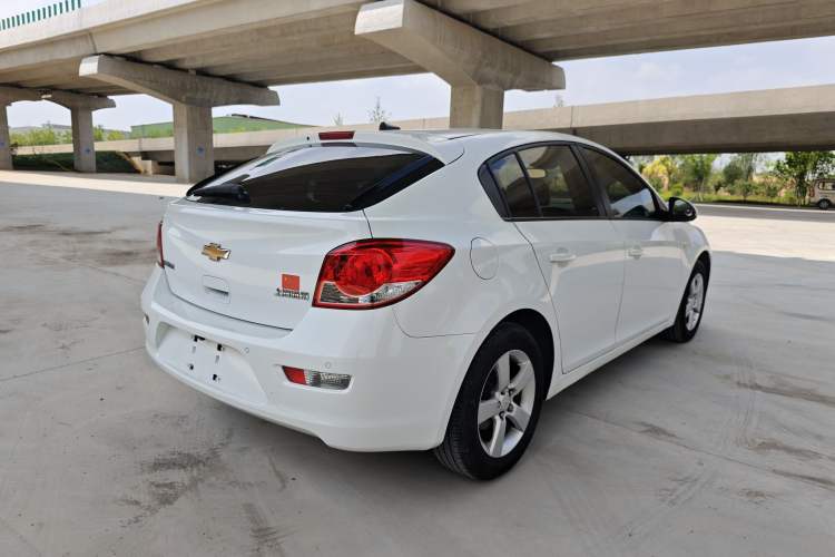 Used Chevrolet Cruze 2013 Hatchback 1.6L Automatic Luxury Model
