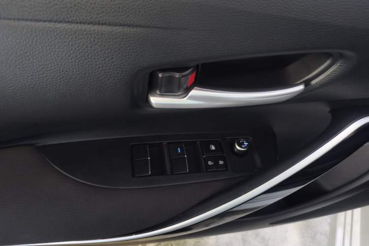 Used Toyota Corolla 2021 Dual-Motor 1.8L E-CVT Elite Edition
