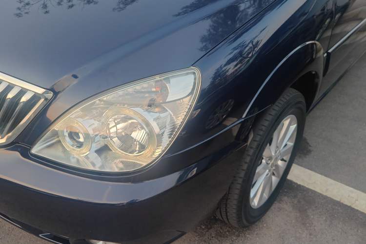 Used Buick GL8 2013 2.4L Executive Edition
