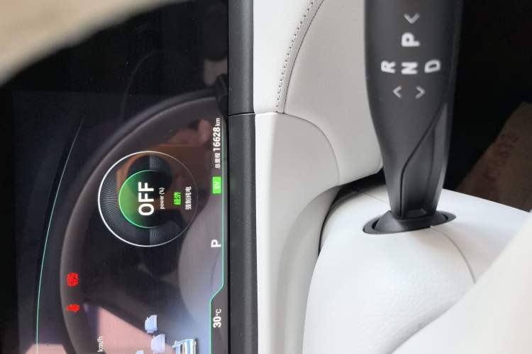 Used VOYAH FREE 2025 318 318 km Rear-Drive Touring Edition
