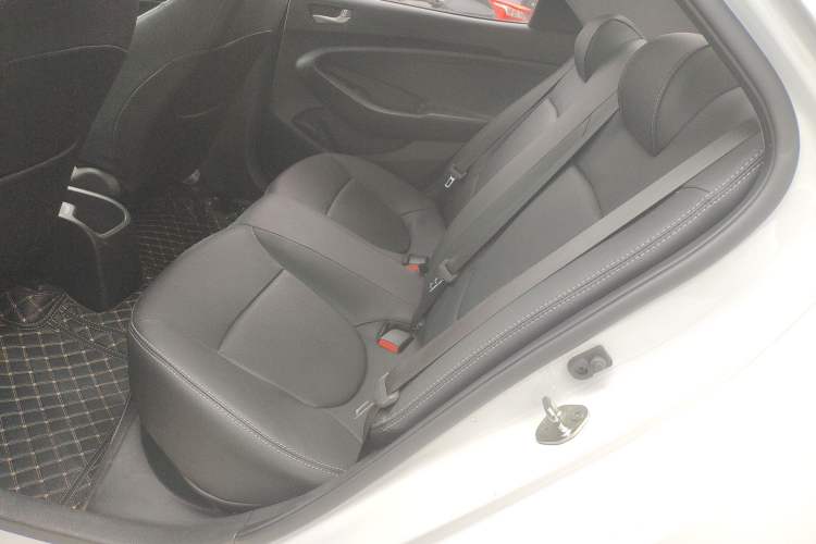 Used Hyundai Verna 2017 1.4L Manual Refreshed Version China V Standard
