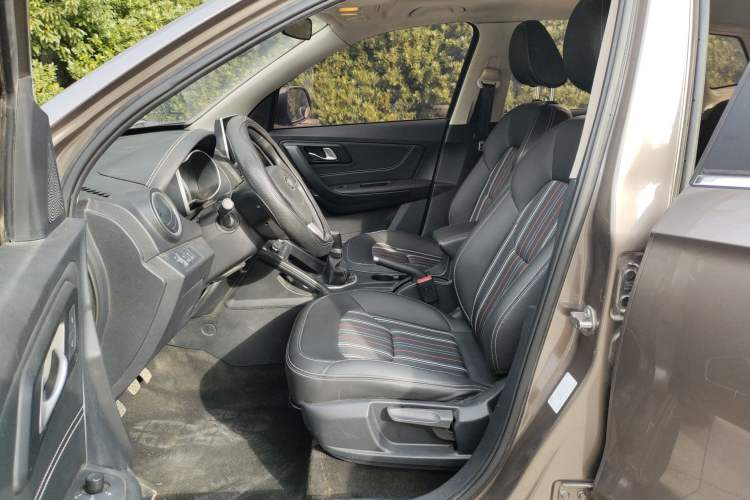 Used Bestune X40 2017 1.6L Manual Luxury Model
