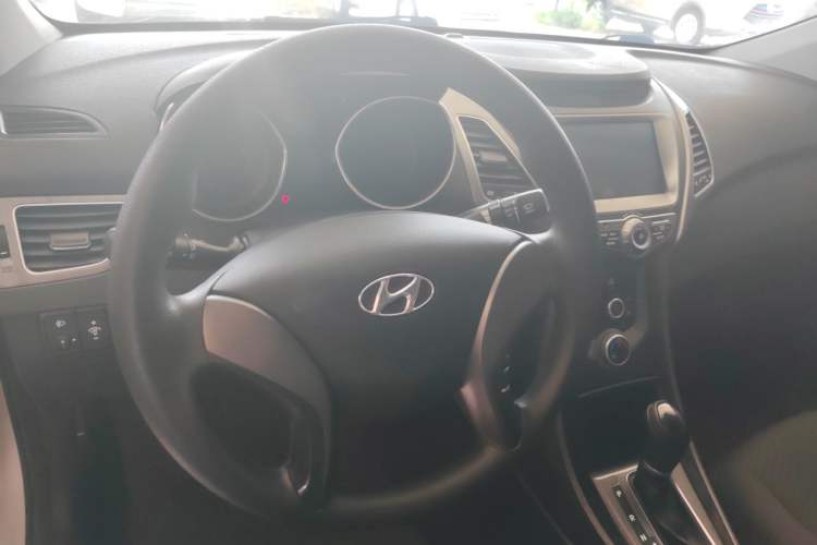 Used Hyundai Elantra 2015 1.6L Automatic Leading Model
