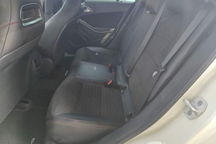 Used Mercedes-Benz CLA 2015 CLA 220 4MATIC
