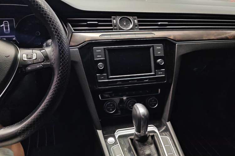 Used Volkswagen Magotan 2018 Facelift 330TSI DSG Luxury Model
