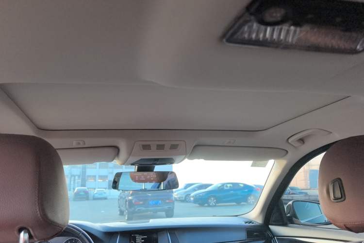 Used BMW 5 Series 2014 520i Elegant Edition
