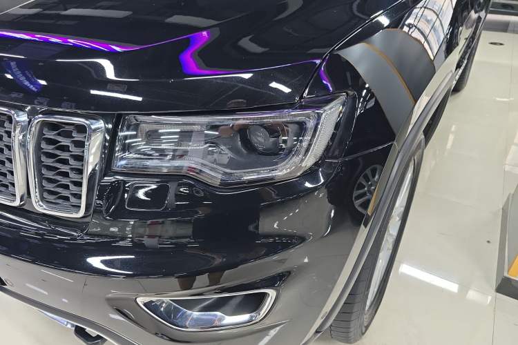 Used  Grand Cherokee 2017 3.0L Comfort Navigation Edition
