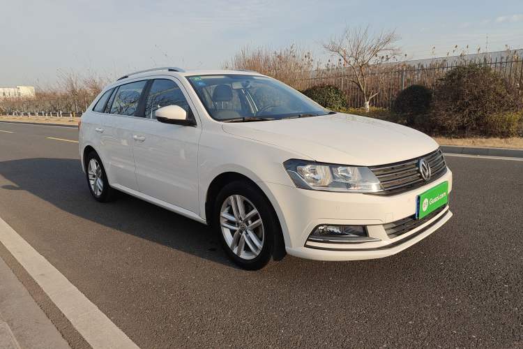 Used Volkswagen Gran Lavida 2015 1.6L Manual Comfort Edition