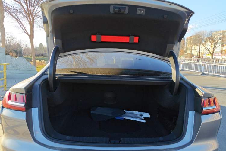 Used BYD Han 2020 EV Long-Range Luxury Model
