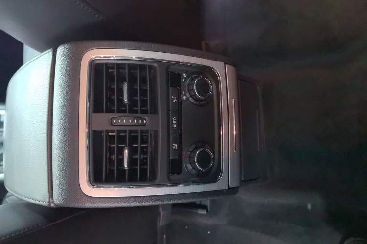 Used Volkswagen Passat 2014 1.8TSI DSG Prestige Edition
