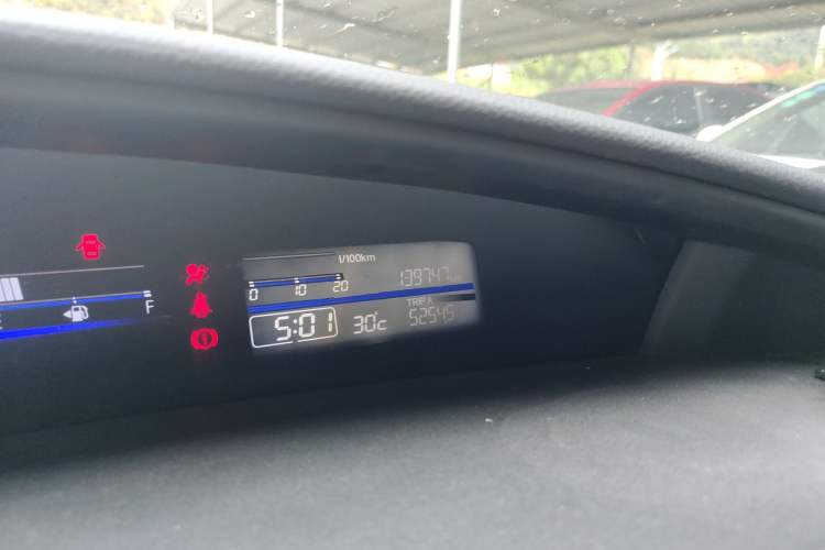 Used Honda Jade 2013 1.8L automatic Comfort version 5 seats