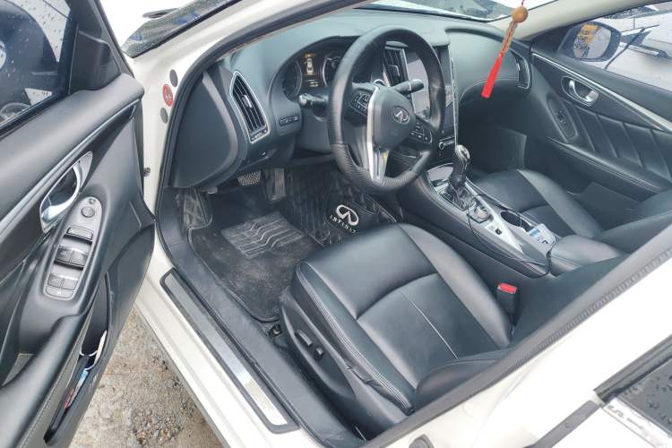 Used Infiniti Q50L 2018 2.0T Comfort Edition China VI Standard

