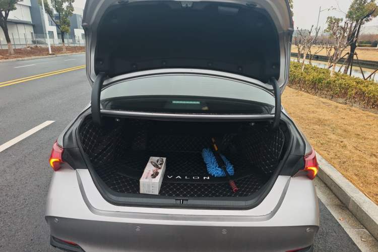 Used Toyota Avalon 2019 Dual-Engine 2.5L Luxury Edition China VI Standard